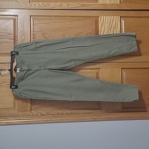 H&M slim fit 🍂Chino style pants- size 34✨️ like new!